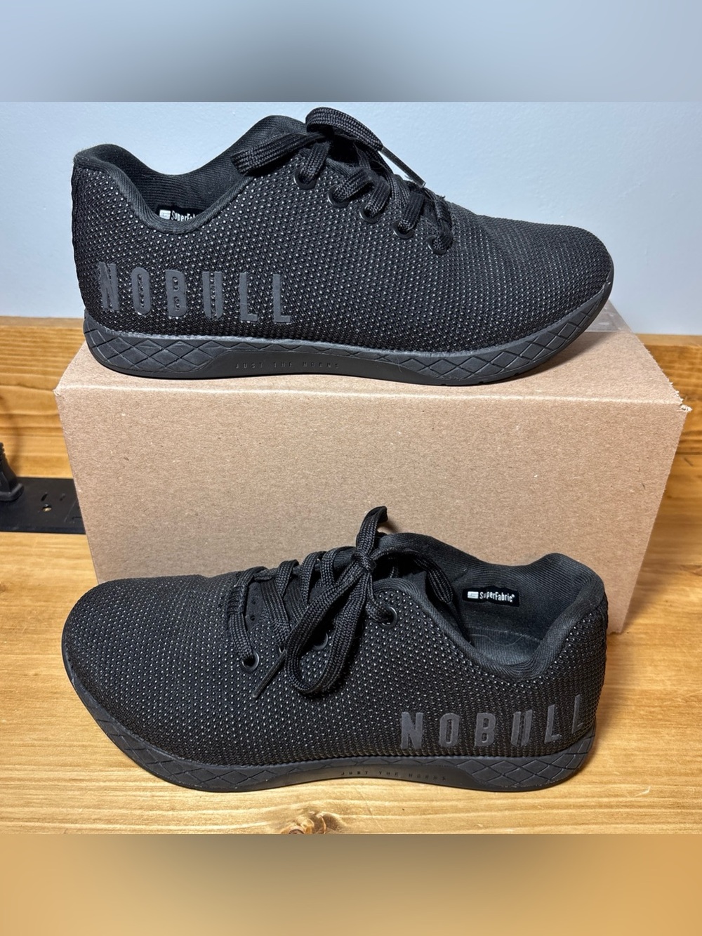 NOBULL Outwork Training Shoes Womens 7.5 or mens 6 Black
